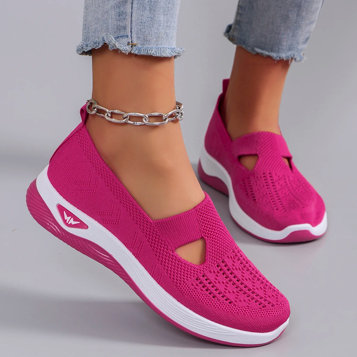 women's sports shoes,